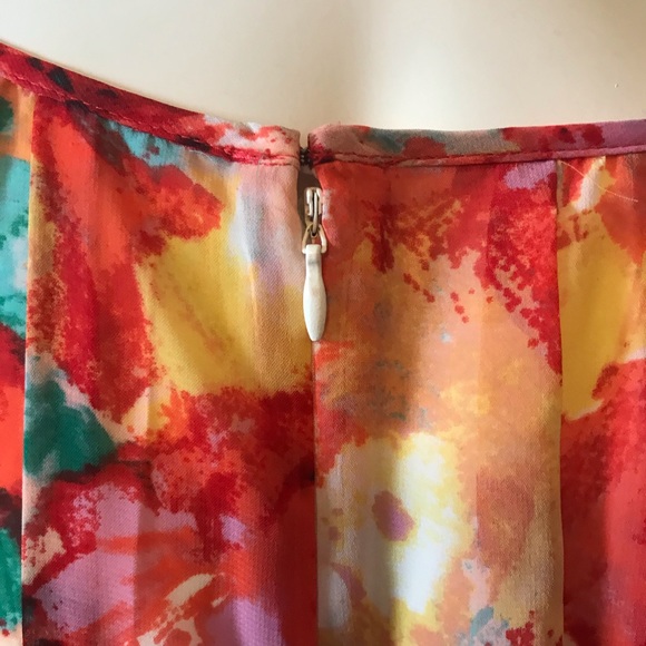 Spring dress - Picture 4 of 5